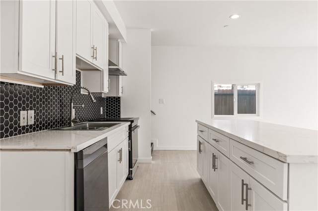 14592 Lyle Street, Sylmar CA: https://media.crmls.org/medias/99a4c882-a0d6-4311-b299-5f0d2c4759a0.jpg