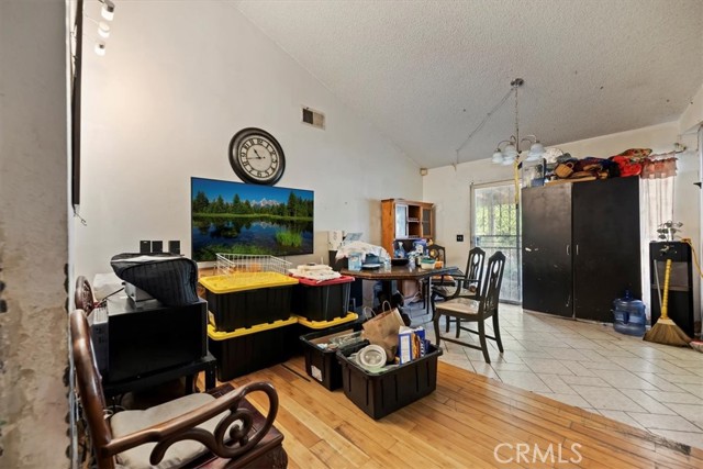 435 Leverett Avenue, La Puente CA: https://media.crmls.org/medias/99a56ef3-210b-49dc-871b-6b0c6e9ab665.jpg