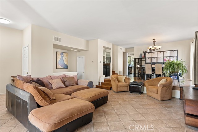 21730 Marylee Street, Woodland Hills CA: https://media.crmls.org/medias/99a5d120-15c4-4af1-b8fc-67b1590bcab7.jpg