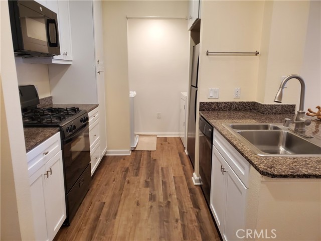 2334 Scholarship, Irvine CA: https://media.crmls.org/medias/99a63daa-19bd-4187-a3fb-4000131ef0ab.jpg