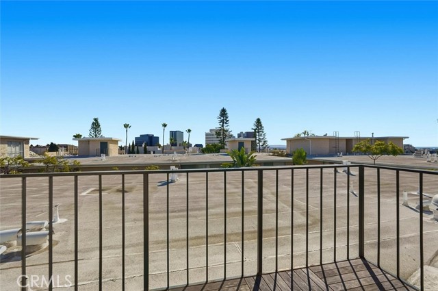 Detail Gallery Image 27 of 41 For 11645 Montana Ave #321,  Los Angeles,  CA 90049 - 1 Beds | 1 Baths