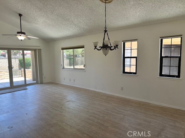 19080 Elm Drive, Apple Valley CA: https://media.crmls.org/medias/99a69581-4b8e-4699-9e4c-126d429df2cf.jpg