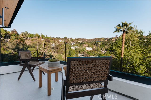 2608 Zorada Drive, Los Angeles CA: https://media.crmls.org/medias/99a69981-5e4d-4a85-8f7b-1369fe238425.jpg