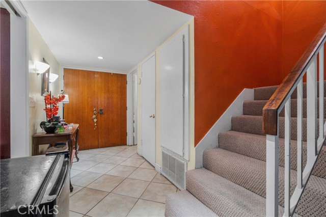 Detail Gallery Image 2 of 16 For 5950 Imperial Hwy Unit 35, South Gate,  CA 90280 - 3 Beds | 3 Baths