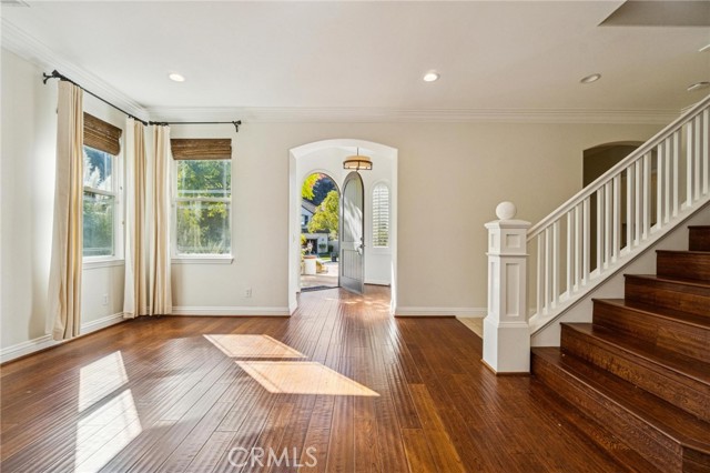 Detail Gallery Image 5 of 65 For 26511 Brooks Cir, Stevenson Ranch,  CA 91381 - 5 Beds | 3/1 Baths