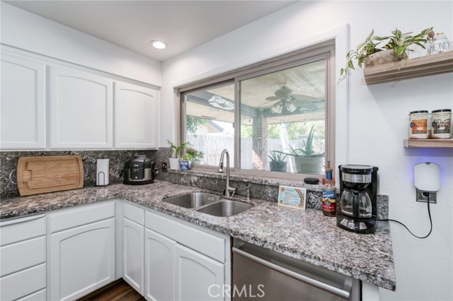 Detail Gallery Image 11 of 38 For 8417 N Del Mar, Fresno,  CA 93711 - 3 Beds | 2 Baths