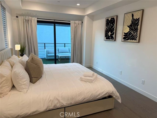 Detail Gallery Image 14 of 20 For 1205 Manzanita St, Silver Lake Los Angeles,  CA 90029 - 3 Beds | 3/1 Baths