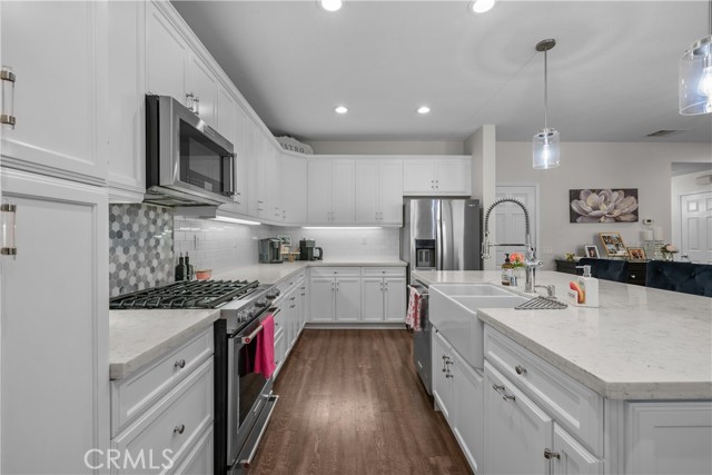 Detail Gallery Image 5 of 35 For 28821 Panorama Ct, Valencia,  CA 91354 - 4 Beds | 3 Baths