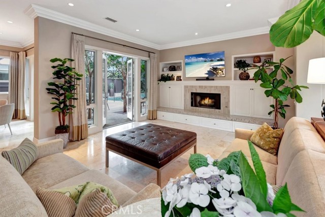 Detail Gallery Image 11 of 30 For 2501 Margaret Dr, Newport Beach,  CA 92663 - 5 Beds | 3/1 Baths