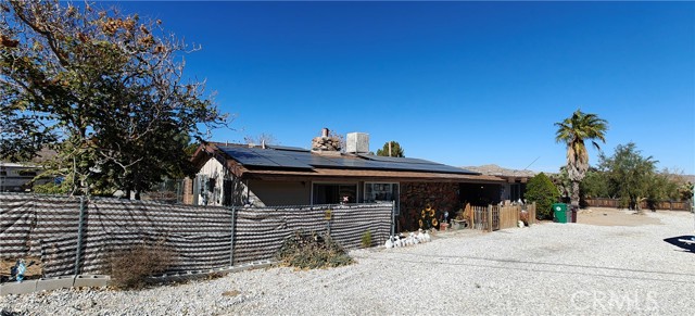 Detail Gallery Image 2 of 18 For 7490 Barberry Ave, Yucca Valley,  CA 92284 - 3 Beds | 2 Baths