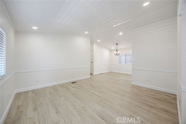 Detail Gallery Image 9 of 39 For 929 E Foothill Bld #140,  Upland,  CA 91786 - 3 Beds | 2 Baths
