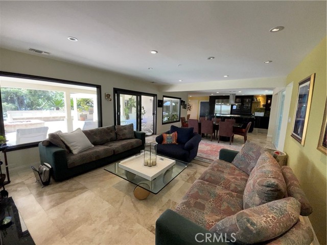 16772 Knollwood Drive, Granada Hills CA: https://media.crmls.org/medias/99a82242-b339-43dd-a752-79e64af75e55.jpg
