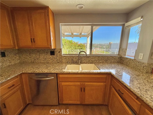 Detail Gallery Image 5 of 39 For 27470 Bolandra Ct, Temecula,  CA 92591 - 4 Beds | 2/1 Baths