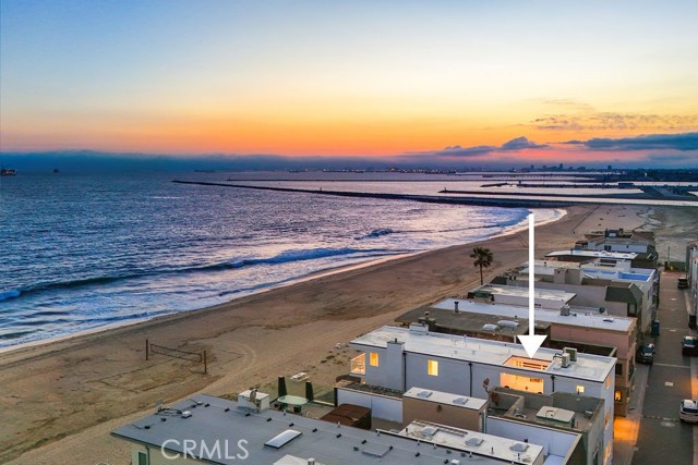 105 A Surfside Avenue, Surfside CA: https://media.crmls.org/medias/99a86873-bfb9-4232-a280-04e6d7ef5a86.jpg