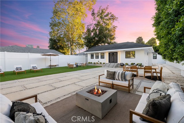 Detail Gallery Image 1 of 1 For 5541 Willis Ave, Sherman Oaks,  CA 91411 - 3 Beds | 2/1 Baths