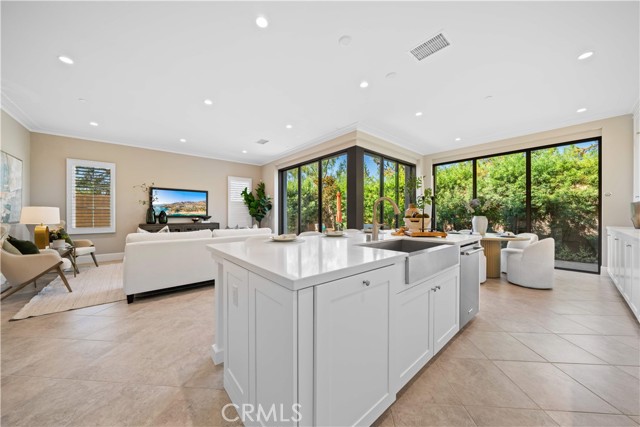 100 Viano, Irvine CA: https://media.crmls.org/medias/99a8ea23-64a3-41d7-8545-501ce139faf7.jpg