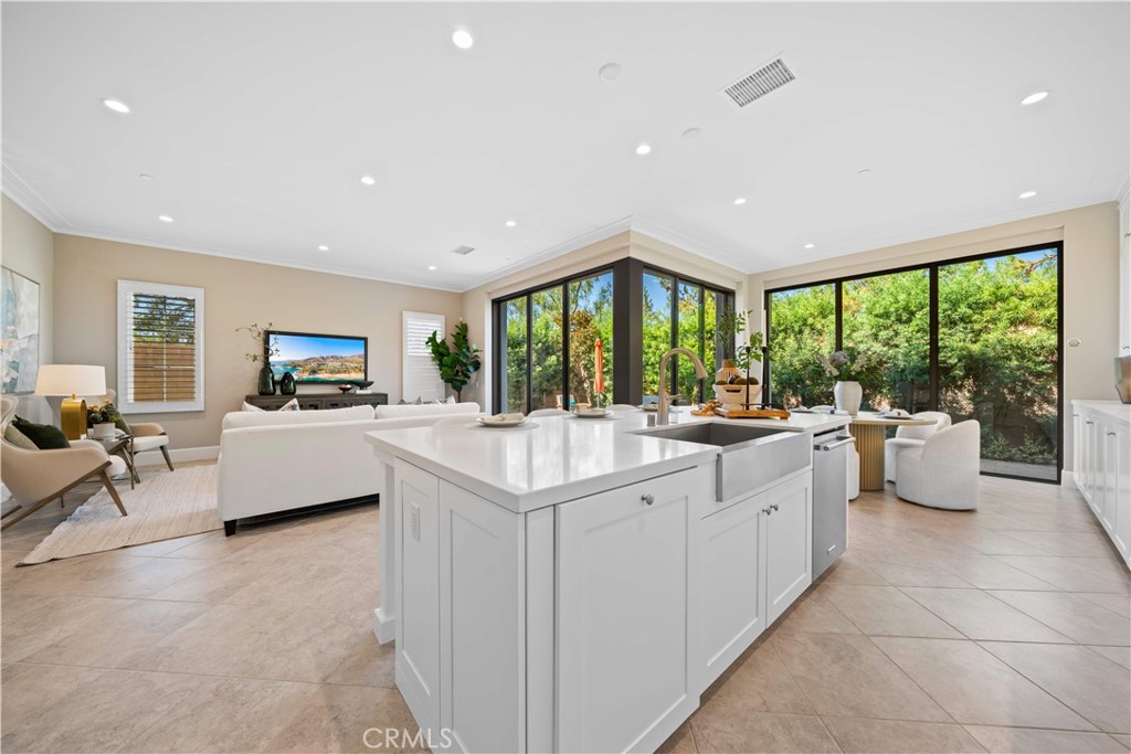 MLS #OC25185662 img 13