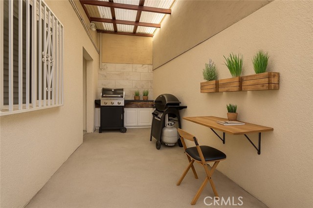 Detail Gallery Image 17 of 22 For 4215 Portola Ave, Los Angeles,  CA 90032 - 5 Beds | 3 Baths