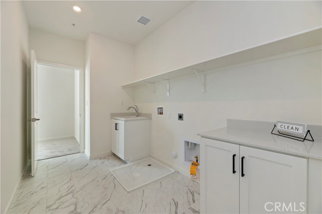 Detail Gallery Image 36 of 67 For 15800 Conservatory Dr, Fontana,  CA 92336 - 5 Beds | 4/1 Baths
