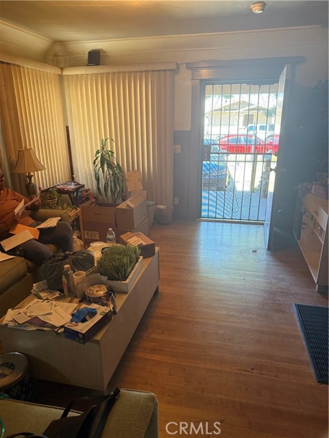 Detail Gallery Image 3 of 10 For 1340 W 58th, Los Angeles,  CA 90044 - 3 Beds | 2 Baths