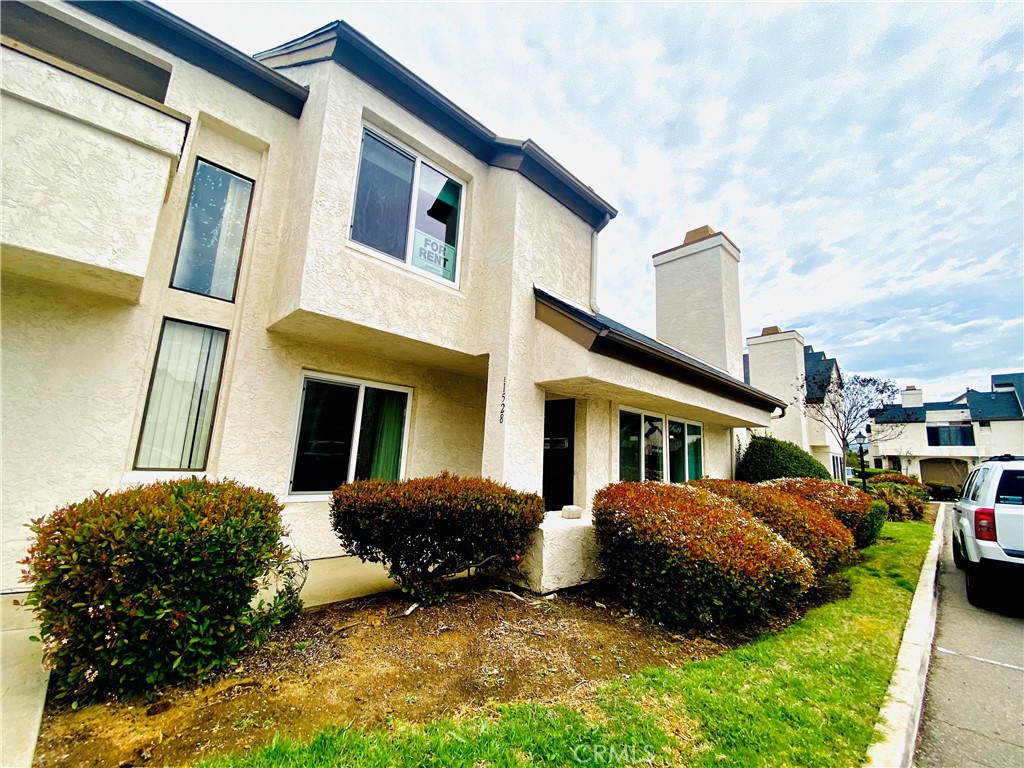 1528 Granite Hills Drive E, El Cajon, CA 92019
