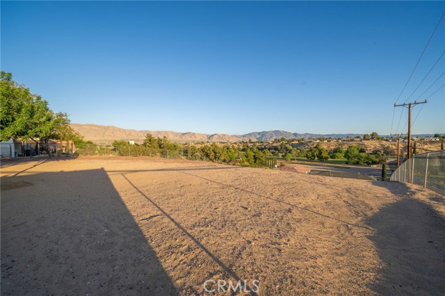18463 Orange Street, Hesperia CA: https://media.crmls.org/medias/99ab38ea-8a93-4fc3-bb42-68a12cf36e4d.jpg