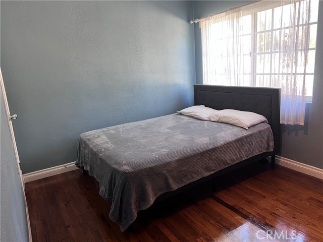 1222 E 103rd Street, Los Angeles CA: https://media.crmls.org/medias/99ab43be-8d6f-4857-be30-0f97165184d5.jpg