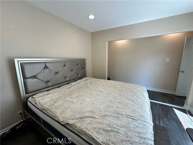 18 Mayapple Way, Irvine CA: https://media.crmls.org/medias/99ac3a63-4c03-4905-893b-eec662987641.jpg