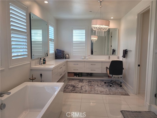 Detail Gallery Image 19 of 25 For 208 Ocean Pl, Seal Beach,  CA 90740 - 4 Beds | 4/2 Baths