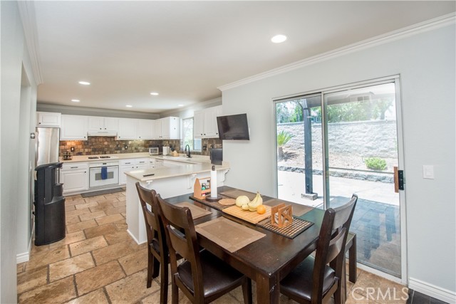 3498 Birchleaf Drive, Corona CA: https://media.crmls.org/medias/99acc2db-7ddc-4bfa-99c7-810bf272bb7d.jpg