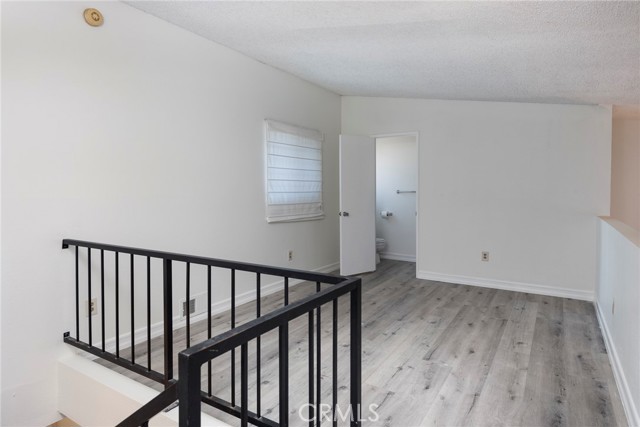 Detail Gallery Image 15 of 19 For 5255 Bellingham Ave #208,  Valley Village,  CA 91607 - 1 Beds | 1/1 Baths