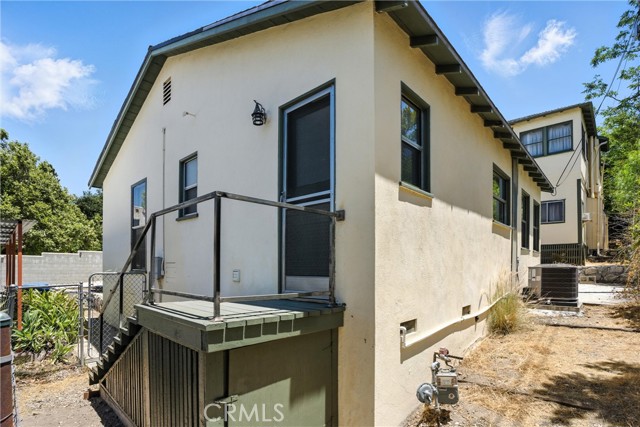 10416 Fairgrove, Tujunga CA: https://media.crmls.org/medias/99ae7bfa-b5c2-4992-bb87-18018d3df2cb.jpg