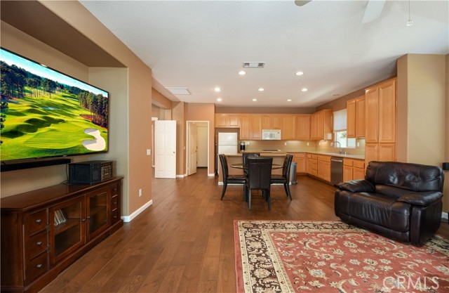 Detail Gallery Image 16 of 35 For 28300 Long Meadow Dr, Menifee,  CA 92584 - 2 Beds | 2 Baths
