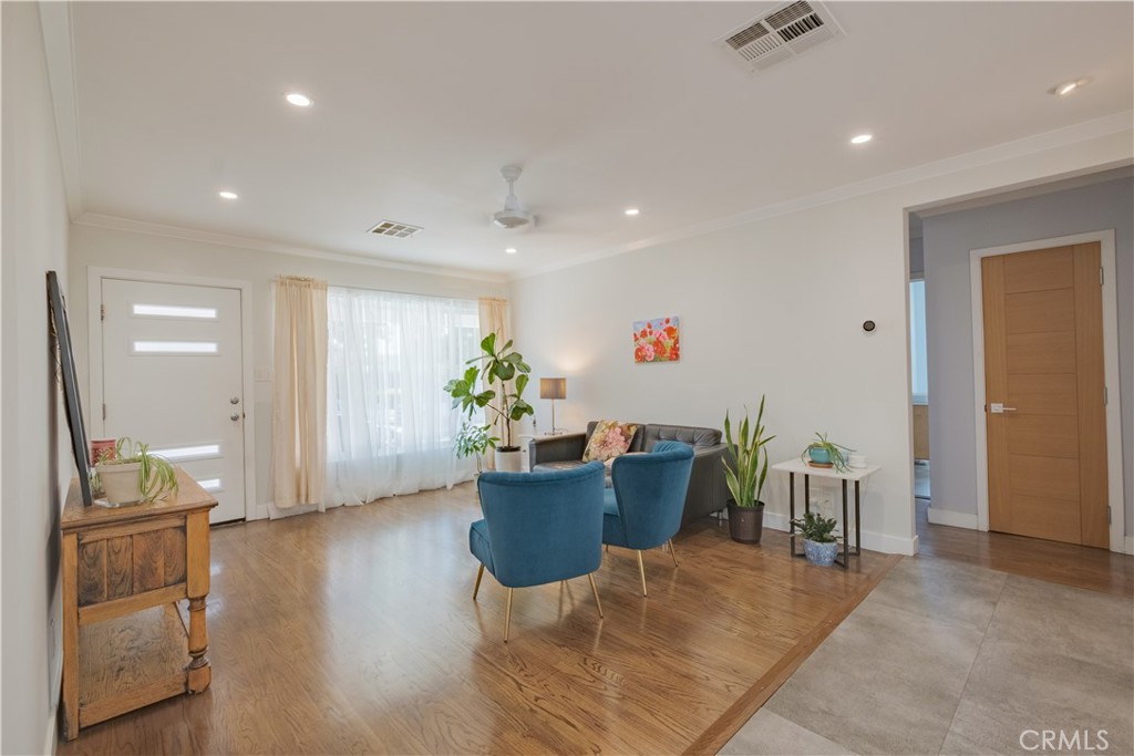 MLS #DW25230830 image #5