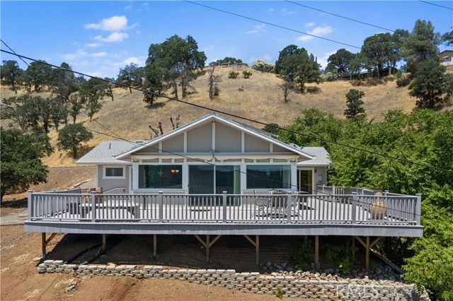 13041 San Joaquin Avenue, Clearlake CA: https://media.crmls.org/medias/99af663a-eadd-44ff-9893-cb82af476ca0.jpg