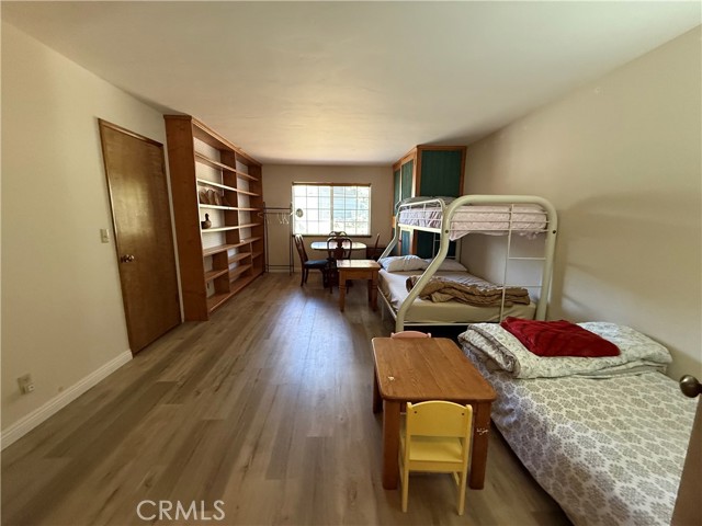 Detail Gallery Image 10 of 16 For 24466 Horst Dr, Crestline,  CA 92325 - 4 Beds | 2/1 Baths