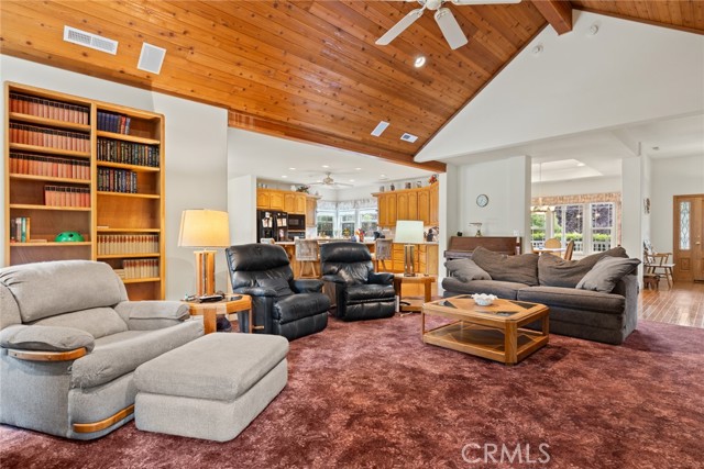 Image 2 of 51 For 13976 Lindbergh