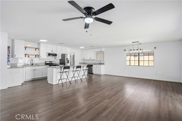 Detail Gallery Image 9 of 37 For 7881 Fernwood, California City,  CA 93505 - 3 Beds | 2 Baths