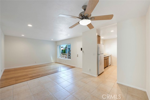 986 S Citron Street, Anaheim CA: https://media.crmls.org/medias/99b2ab9d-1b04-4520-a6d8-e468d168d349.jpg