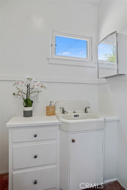 Detail Gallery Image 23 of 29 For 302 N Lima St, Burbank,  CA 91505 - 2 Beds | 2 Baths