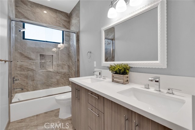 Detail Gallery Image 23 of 30 For 1011 Slauson Ln, Redondo Beach,  CA 90278 - 4 Beds | 3/1 Baths