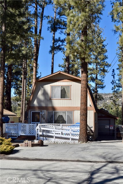 Detail Gallery Image 1 of 1 For 321 W Country Club Bld, Big Bear City,  CA 92314 - 2 Beds | 1/1 Baths