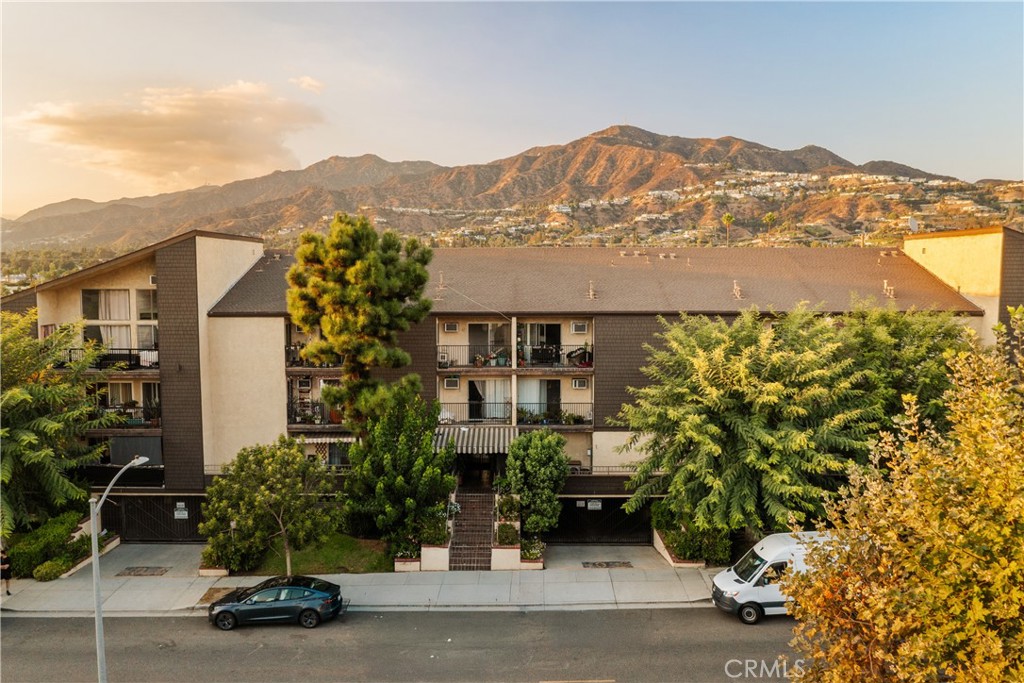 365 Burchett Street #303