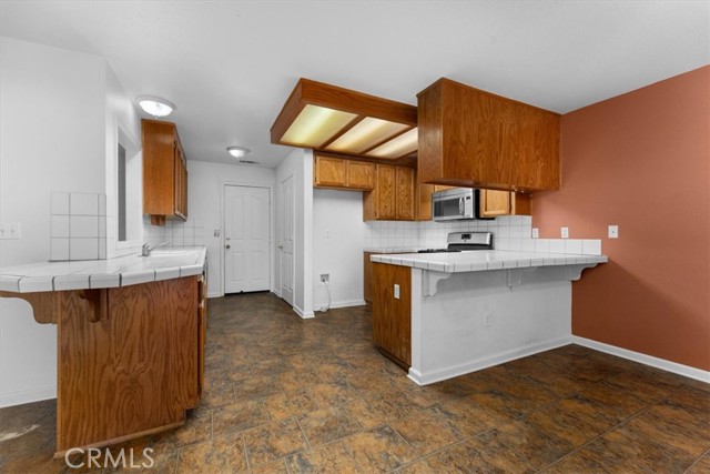 22022 Grove Circle, Red Bluff CA: https://media.crmls.org/medias/99b4e0bb-325b-435d-876d-cce238d1e56f.jpg