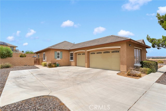 Detail Gallery Image 6 of 64 For 12982 Topsham, Apple Valley,  CA 92308 - 4 Beds | 3/1 Baths