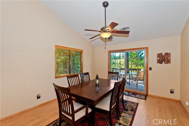 Detail Gallery Image 16 of 45 For 369 Pioneer Rd, Lake Arrowhead,  CA 92352 - 3 Beds | 2/1 Baths