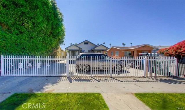 Image 2 for 678 W 61St St, Los Angeles, CA 90044
