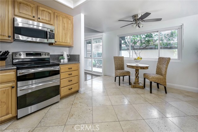 Detail Gallery Image 17 of 47 For 6587 E via Arboles, Anaheim Hills,  CA 92807 - 4 Beds | 2/1 Baths