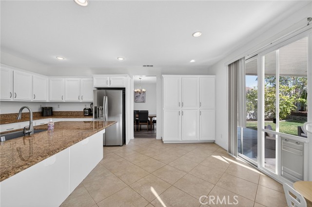 Detail Gallery Image 12 of 58 For 45160 Jumi Cir, Temecula,  CA 92592 - 4 Beds | 3 Baths