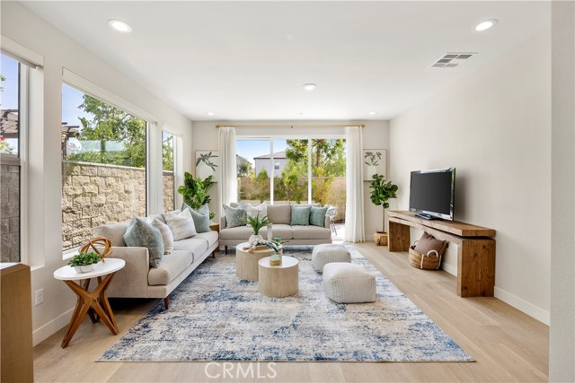 Detail Gallery Image 15 of 73 For 130 Pin, Lake Forest,  CA 92630 - 5 Beds | 3/1 Baths